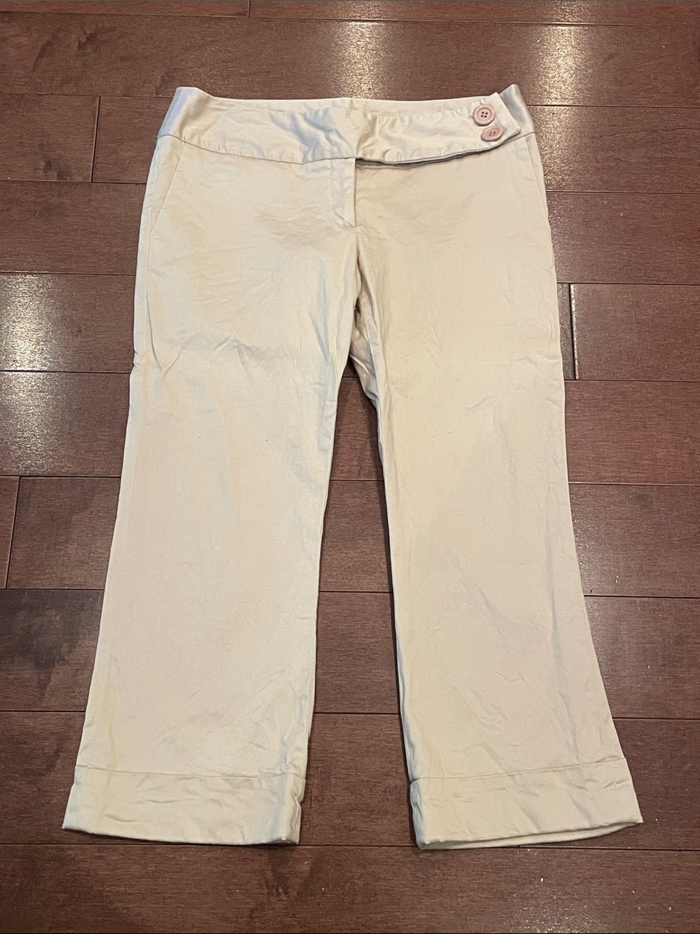 Costa Blanca beige cropped trousers with button waist